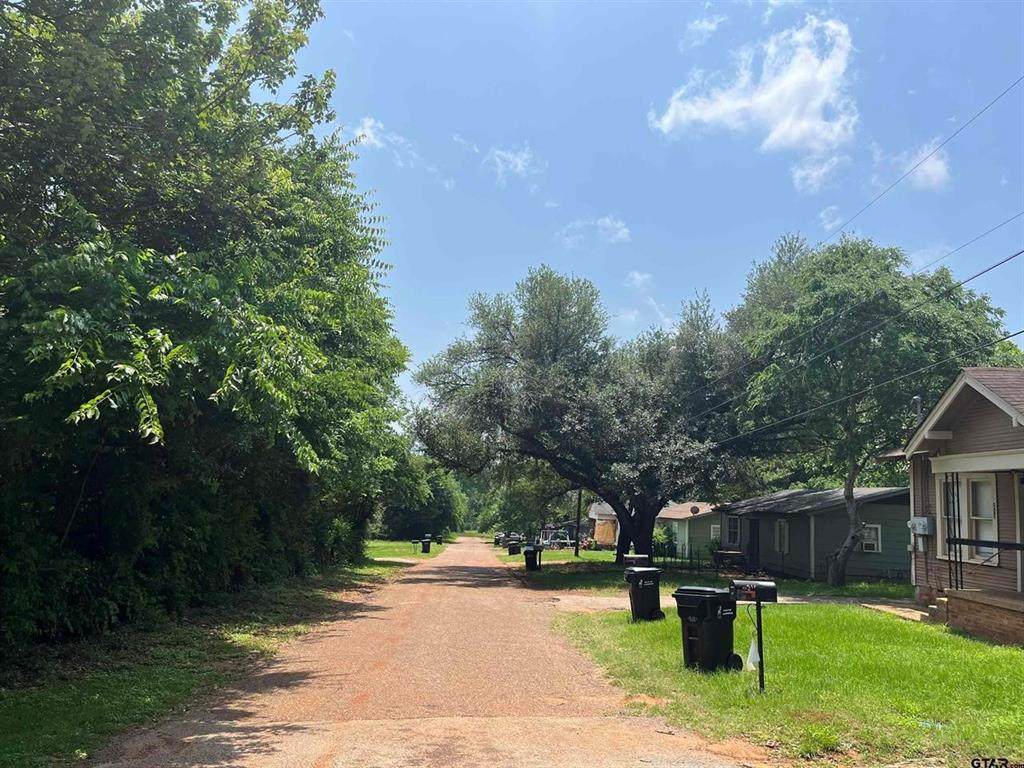 201-215 Garner Lane - Photo 1