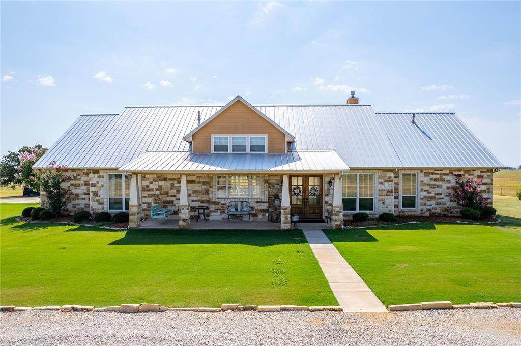 609 Comanche Drive - Photo 1