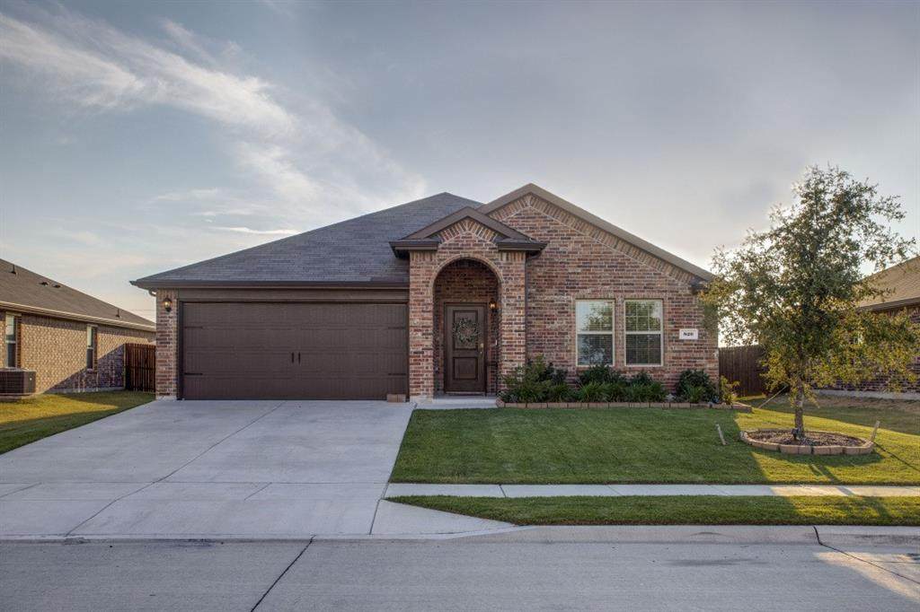 820 Rustic Way - Photo 1