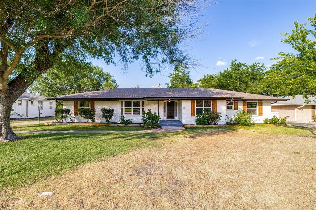 212 Lavista Drive - Photo 1