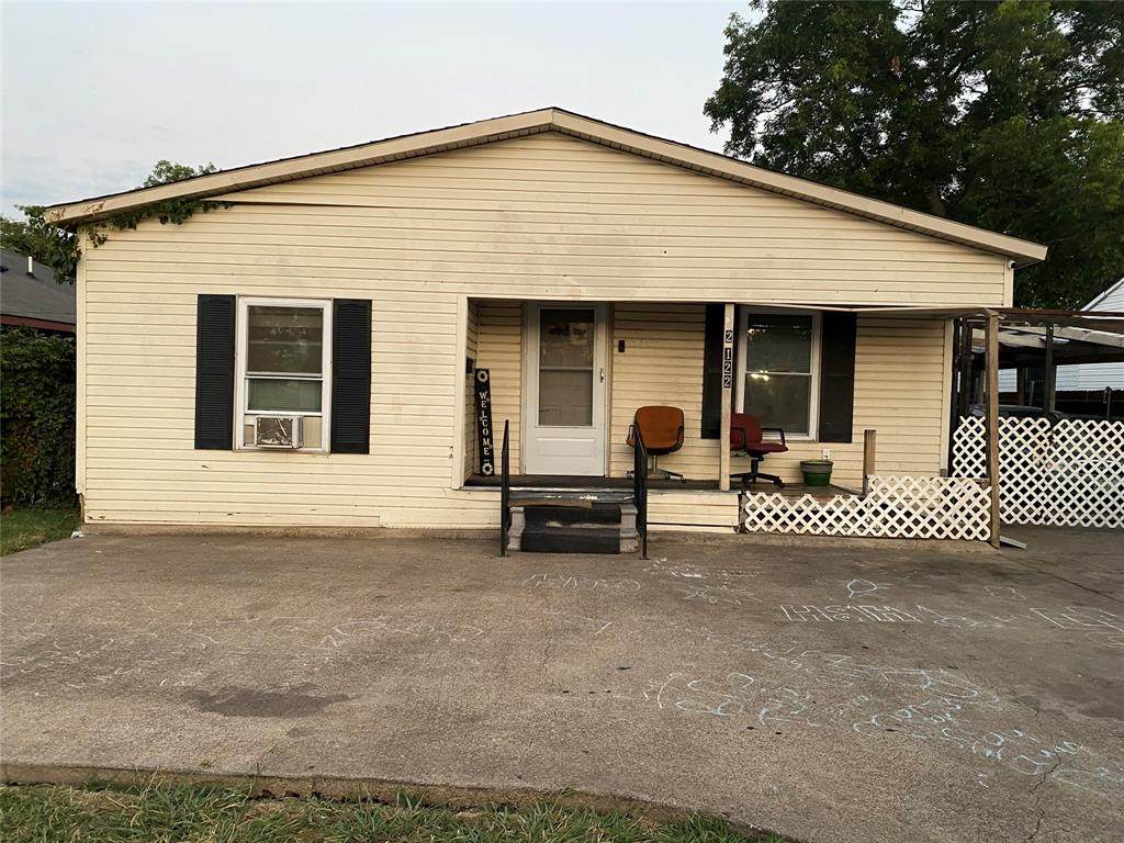 2122 Village Way - Photo 1