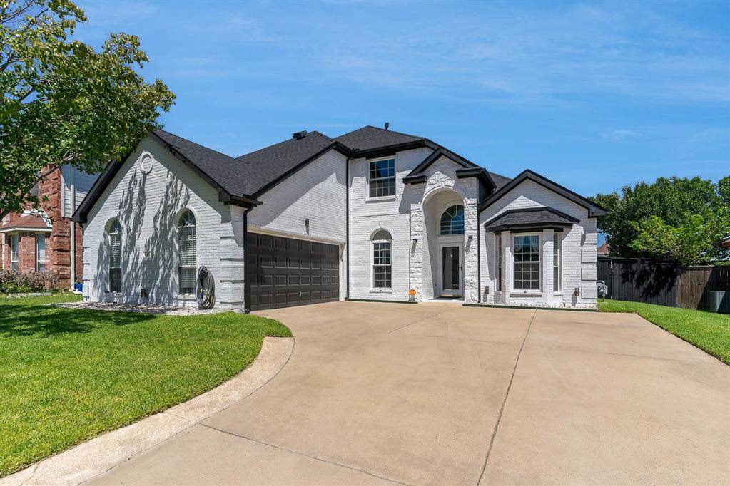 305 Fort Edward Drive - Photo 1