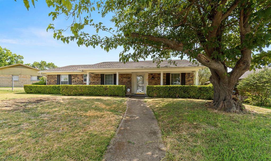 1427 Mount Vernon Drive - Photo 1