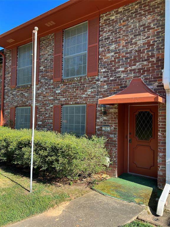 707 Edgemont Street - Photo 1
