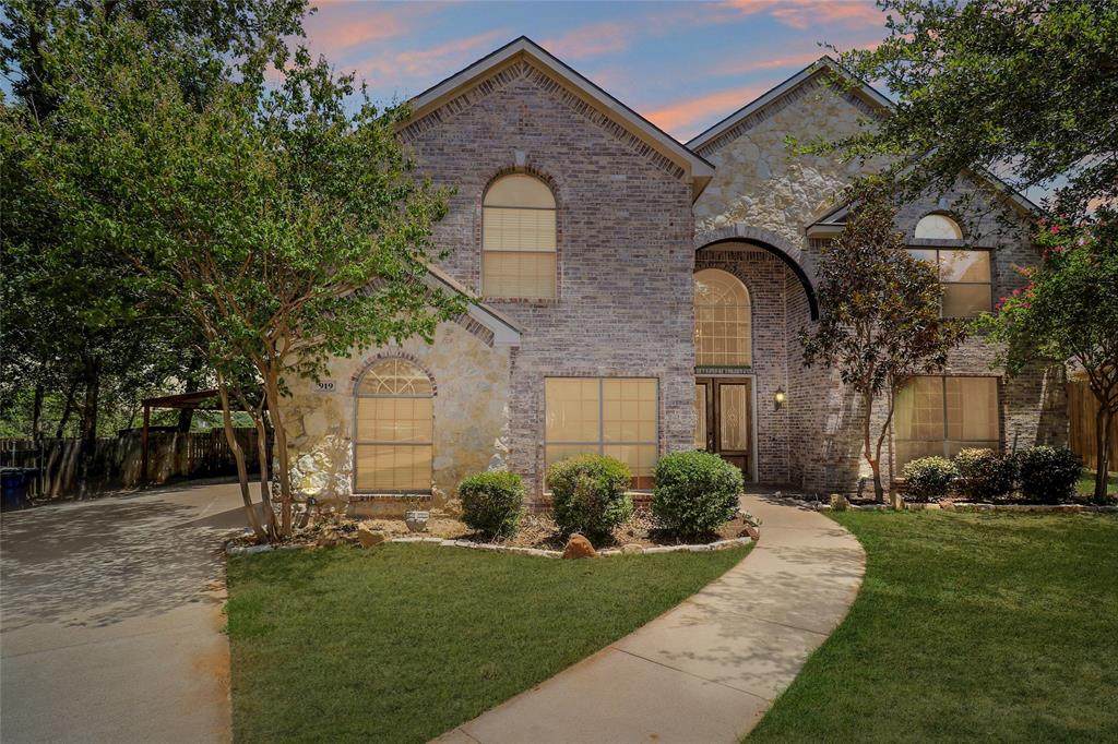 919 Greenfield Court - Photo 1
