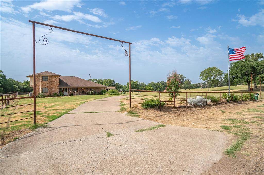 8937 County Road 1500 - Photo 1