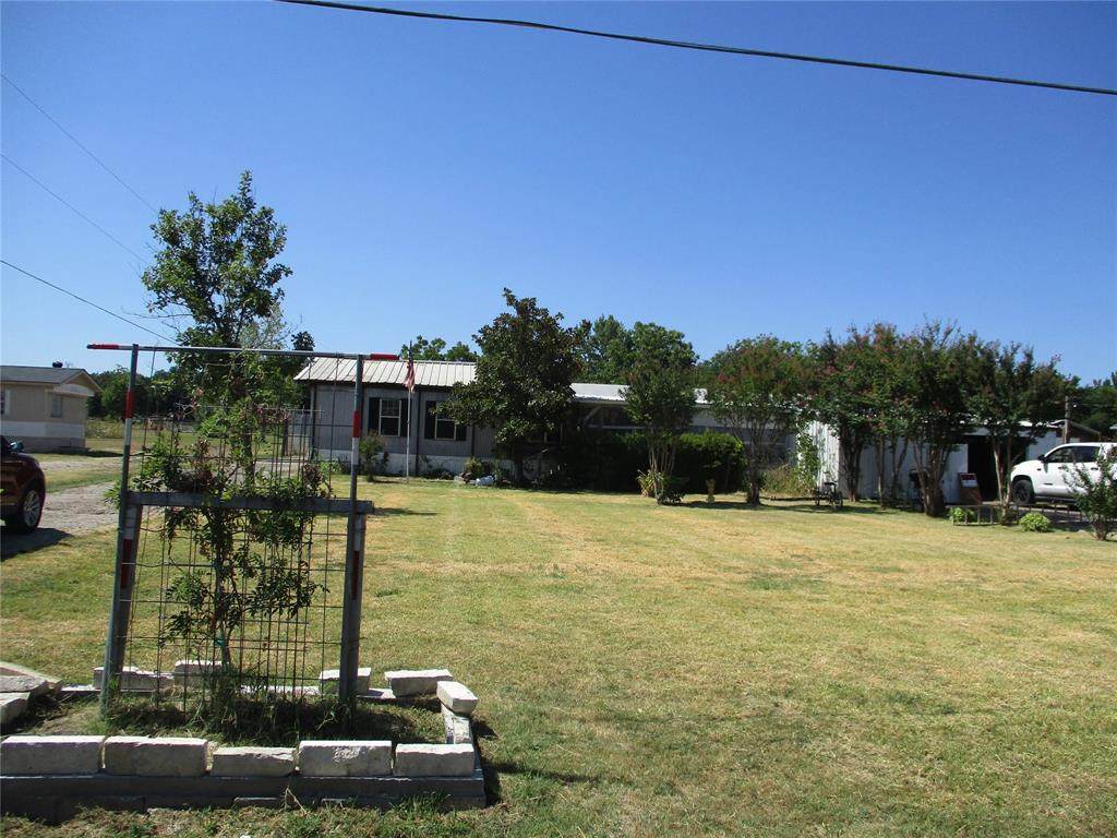 511 Cedar View Drive - Photo 1