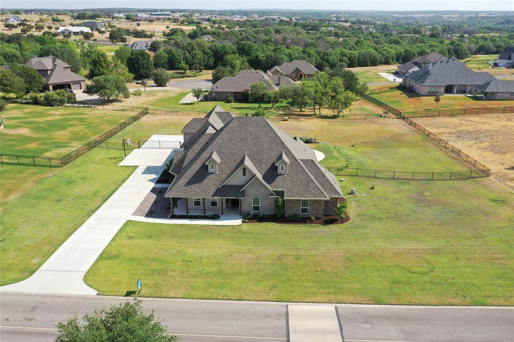 135 Club House Drive - Photo 1