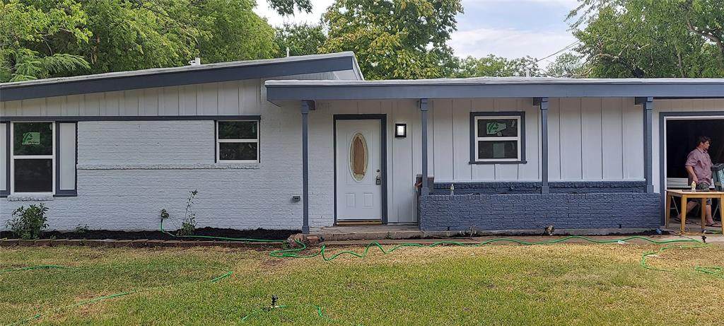1102 Sproles Drive - Photo 1