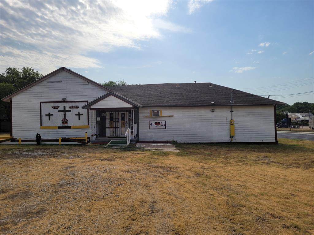 366 Fleming Avenue - Photo 1