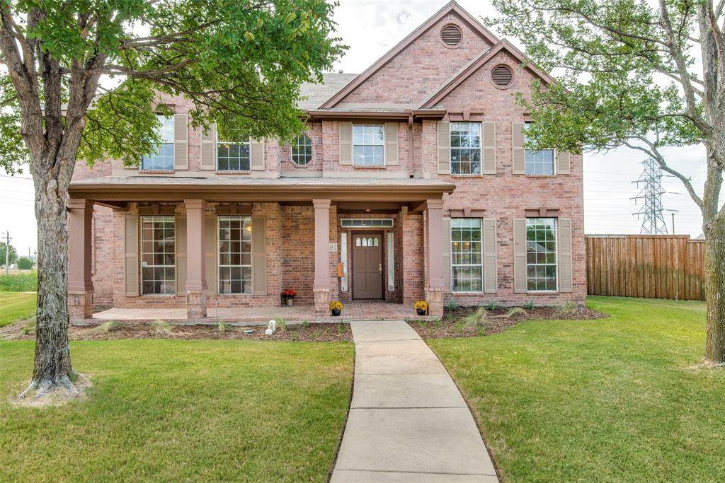 933 Crest View Drive - Photo 1