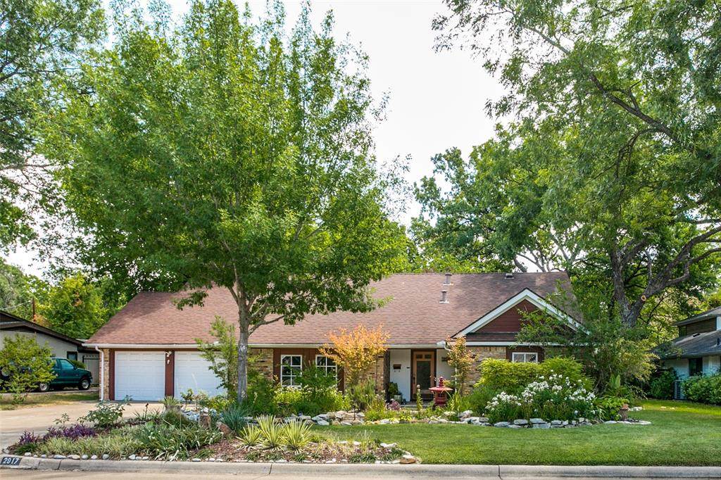 2917 Hartwood Drive - Photo 1