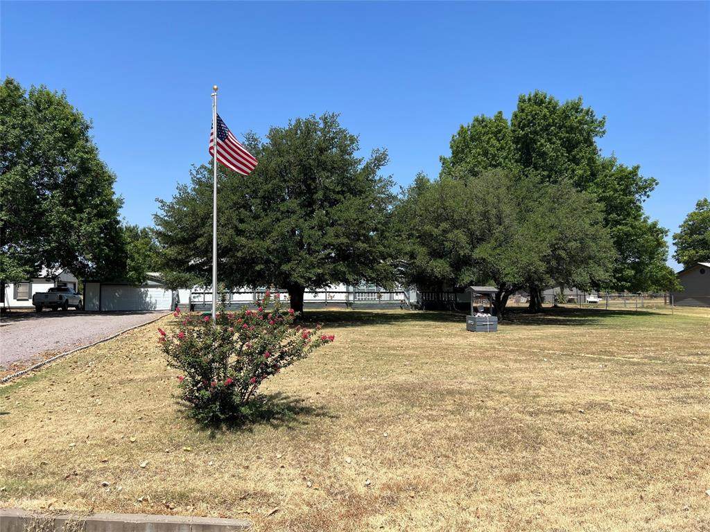 1923 Fm 371 - Photo 1