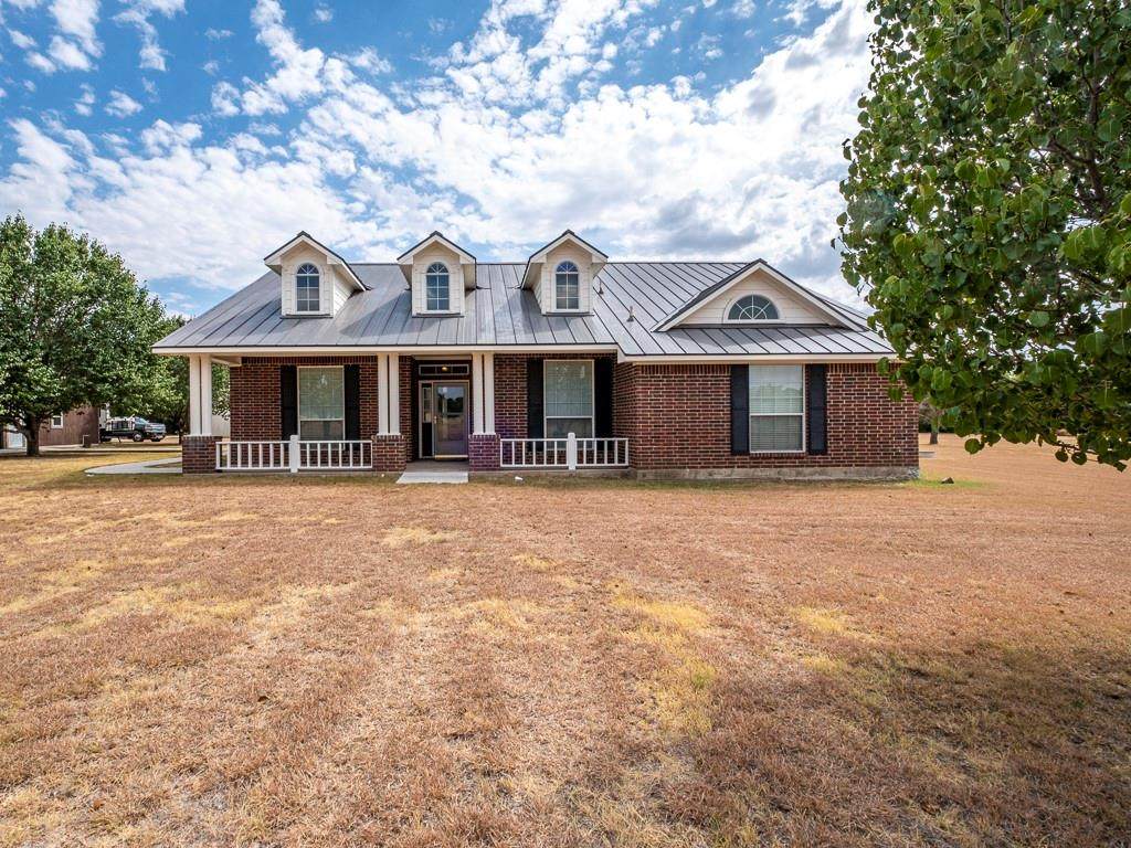 512 Woodcreek Court - Photo 1