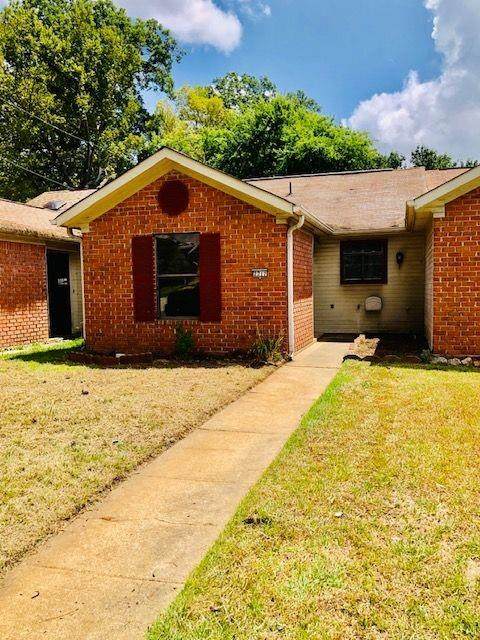 2217 Creswell Avenue - Photo 1