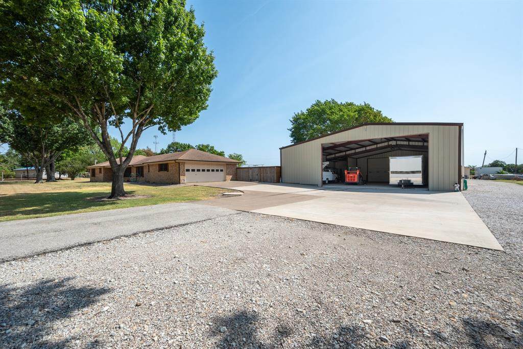 6047 Interstate Highway 45 - Photo 1
