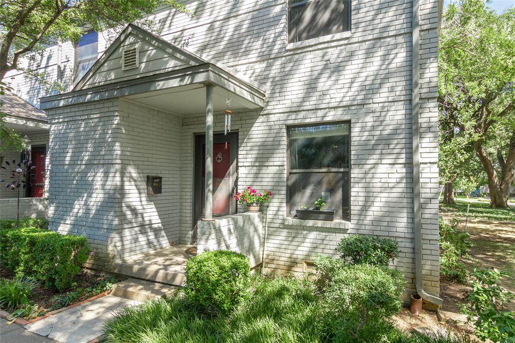 4930 Hall Street - Photo 1