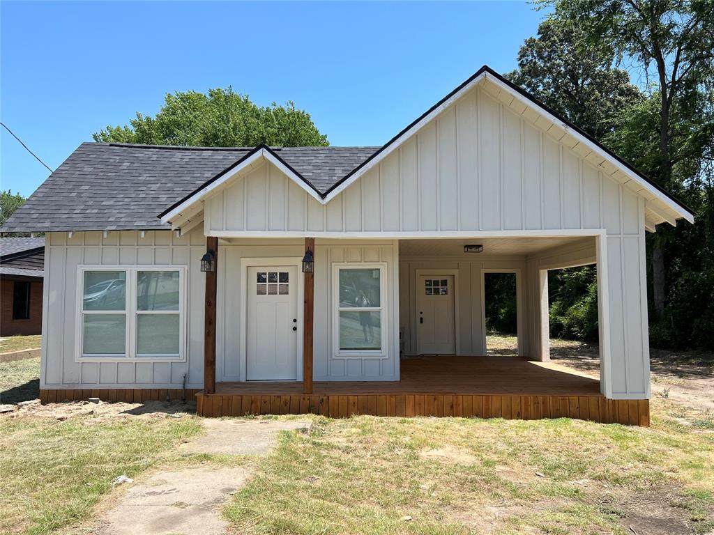 618 Oak Avenue - Photo 1