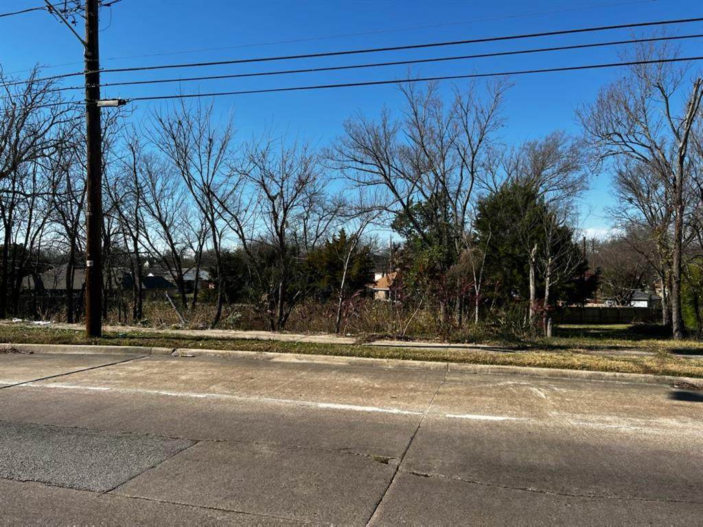 2229 Cedar Crest Boulevard - Photo 1