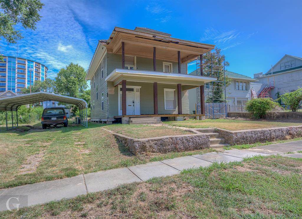 1022 Sheridan Avenue - Photo 1