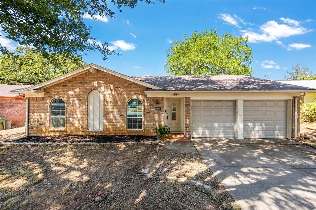 2702 Hilldale Boulevard - Photo 1