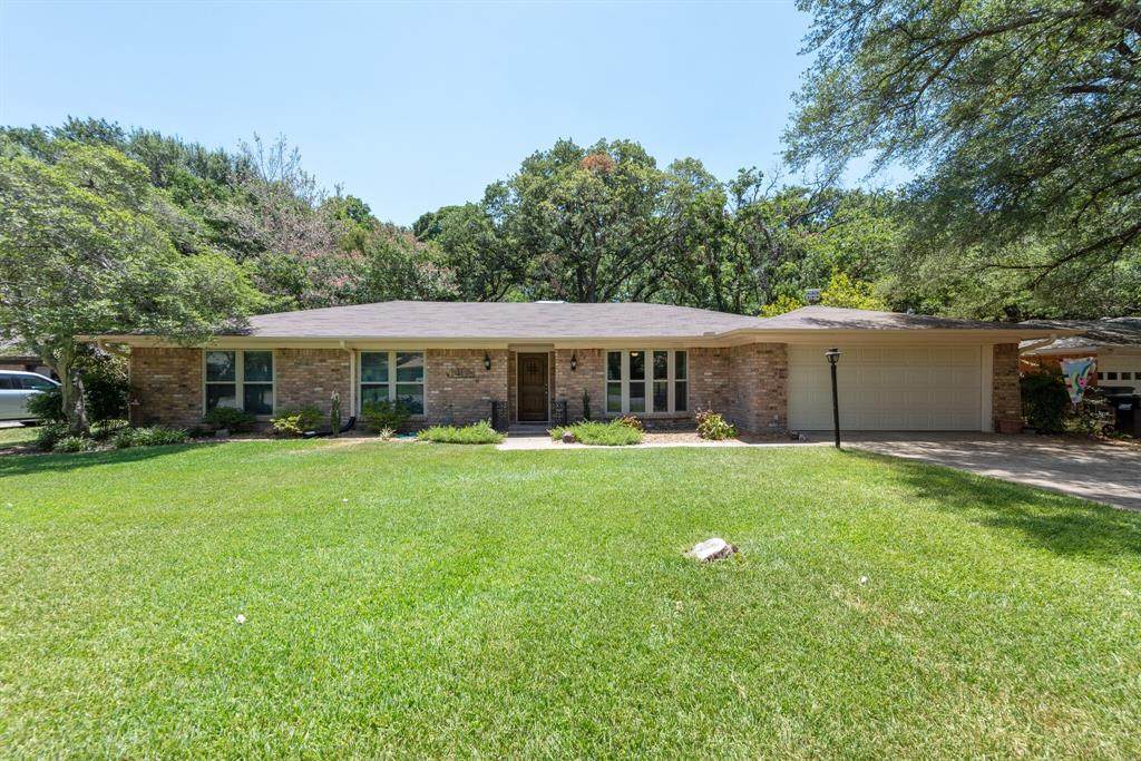 1409 Bowie Circle - Photo 1