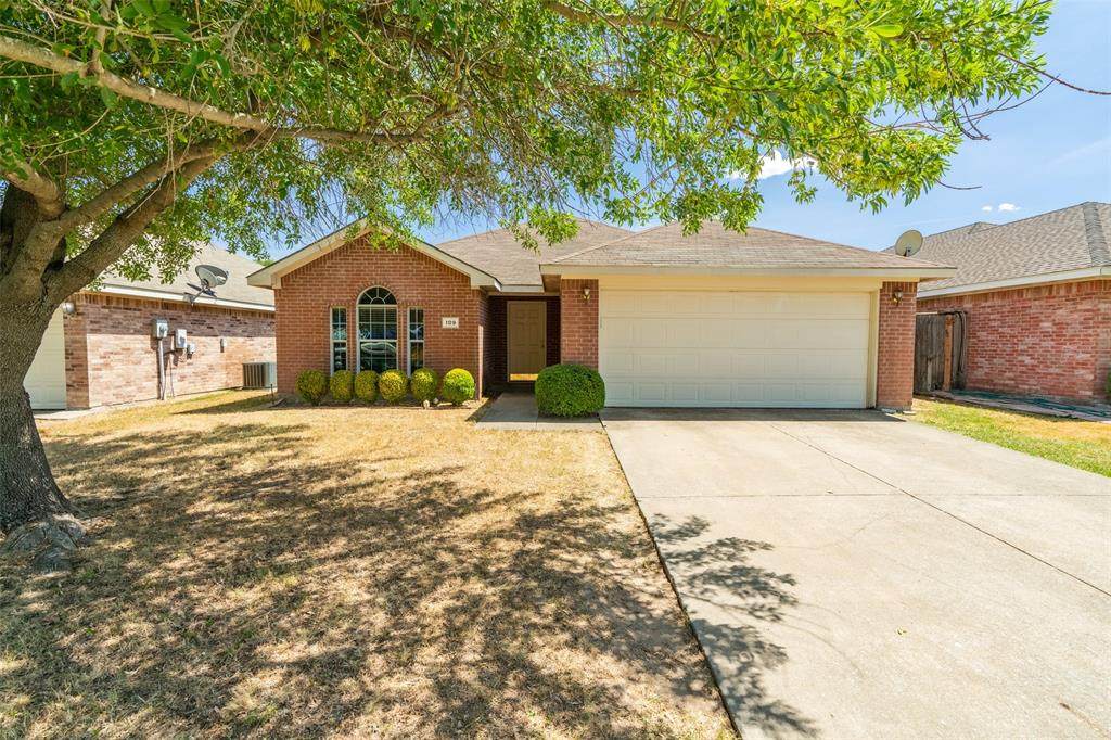 109 Arrowhead Drive - Photo 1