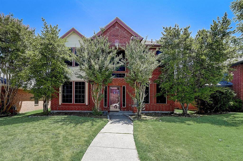 1002 Pin Oak Lane - Photo 1