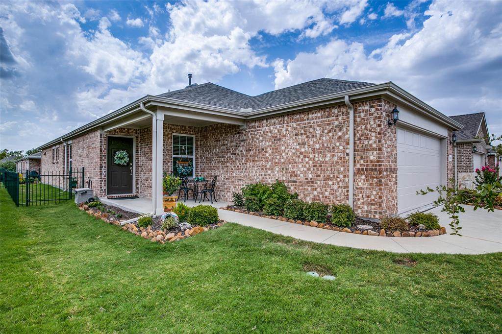 8905 Shore Crest Road - Photo 1