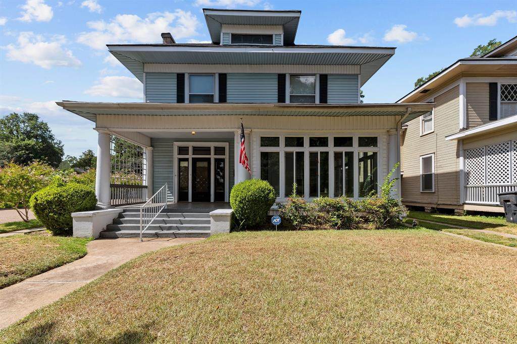 858 Kirby Place - Photo 1