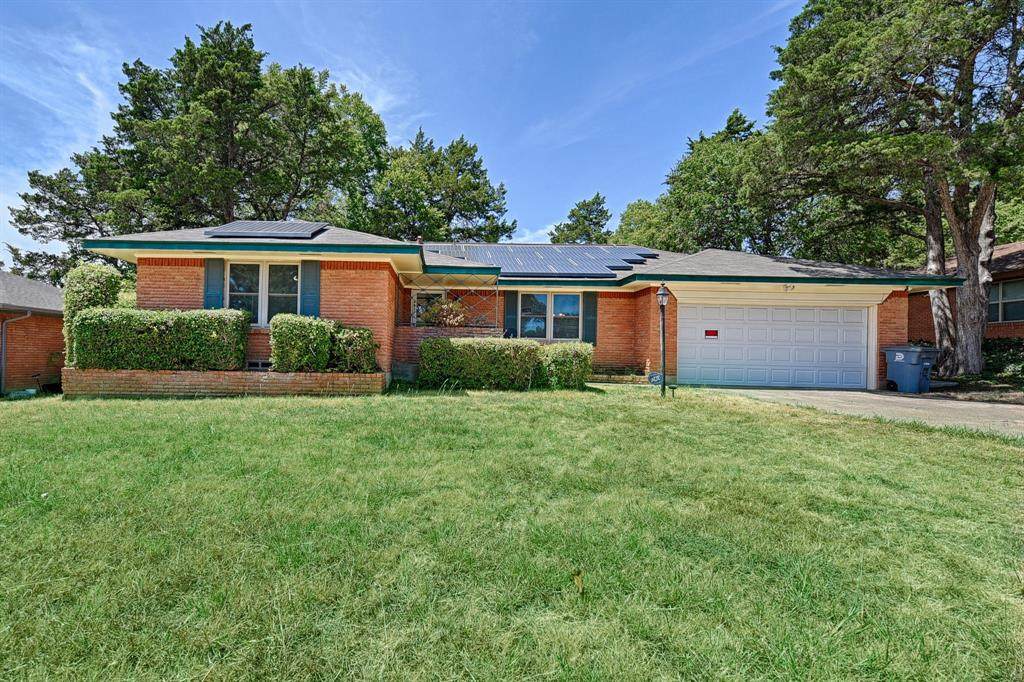 4927 Fox Hill Lane - Photo 1
