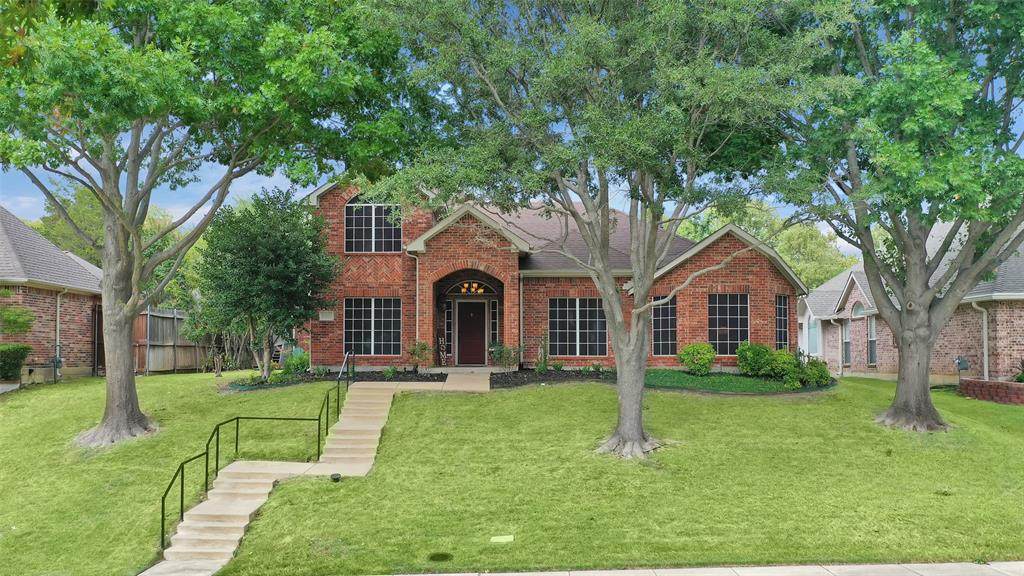 1305 Shores Boulevard - Photo 1