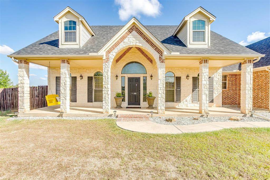 104 Hearthstone Court - Photo 1