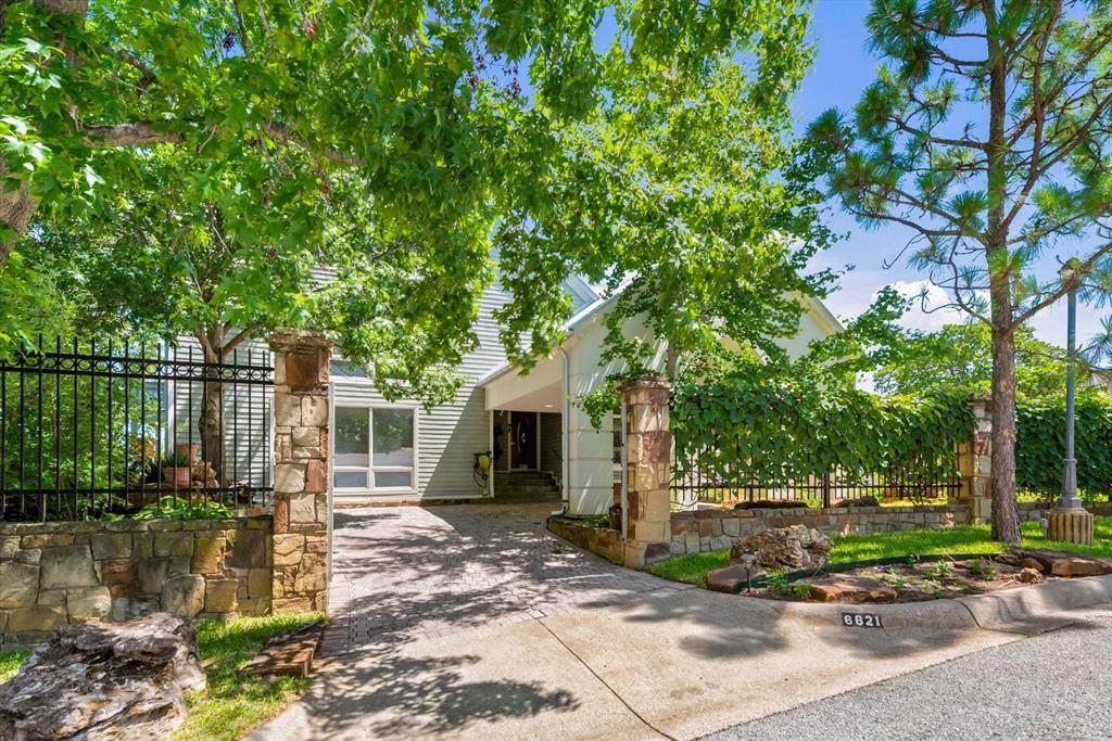 6821 Nob Hill Drive - Photo 1