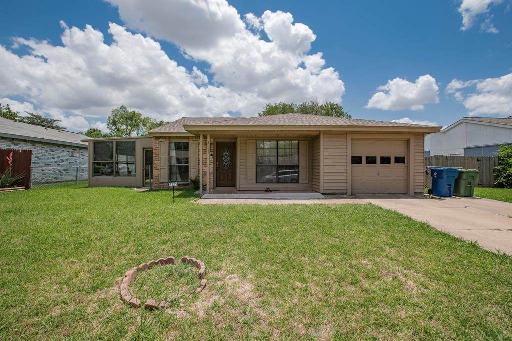 4229 Malone Avenue - Photo 1