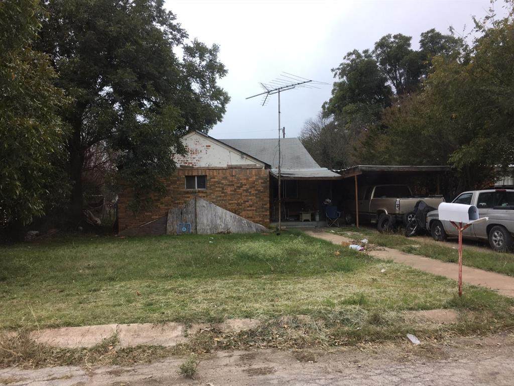 705 6th Street - Photo 1