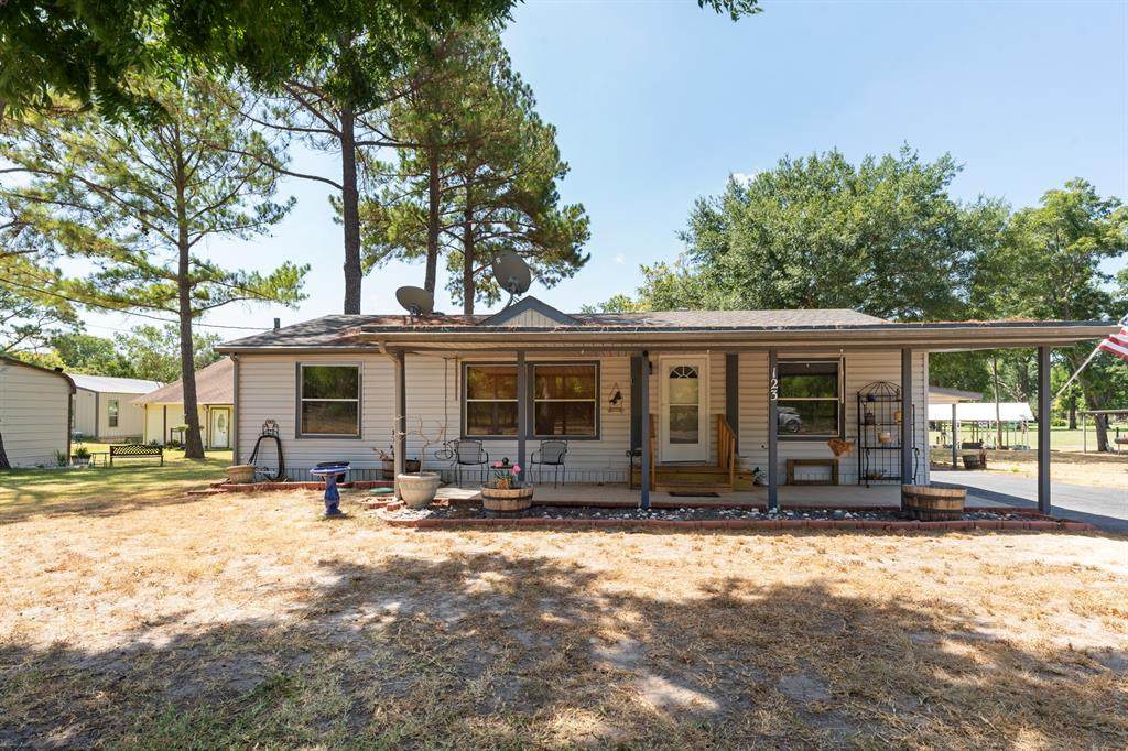 123 Elaina Drive - Photo 1