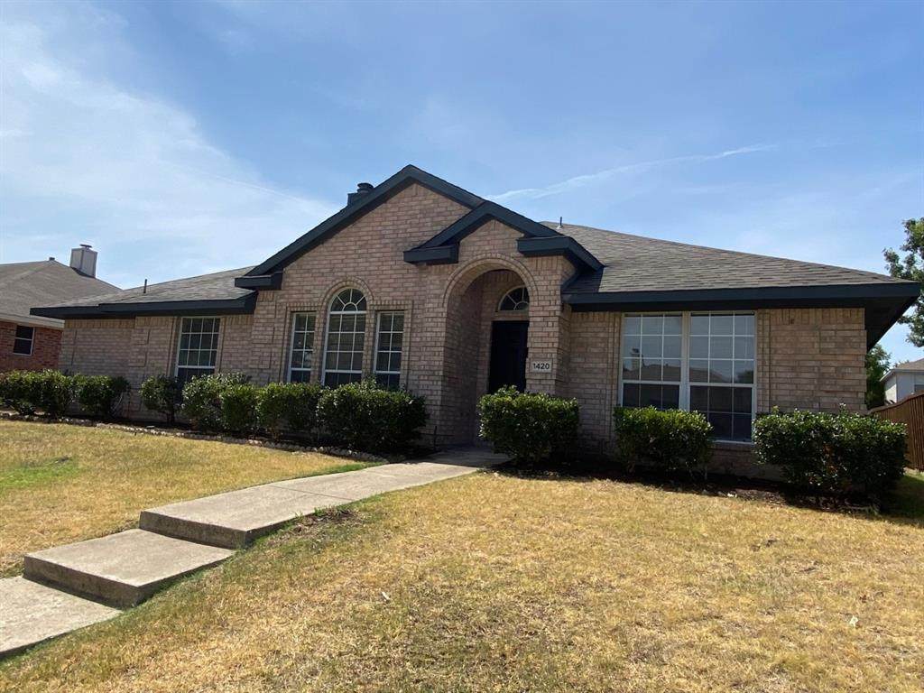 1420 Normandy Lane - Photo 1