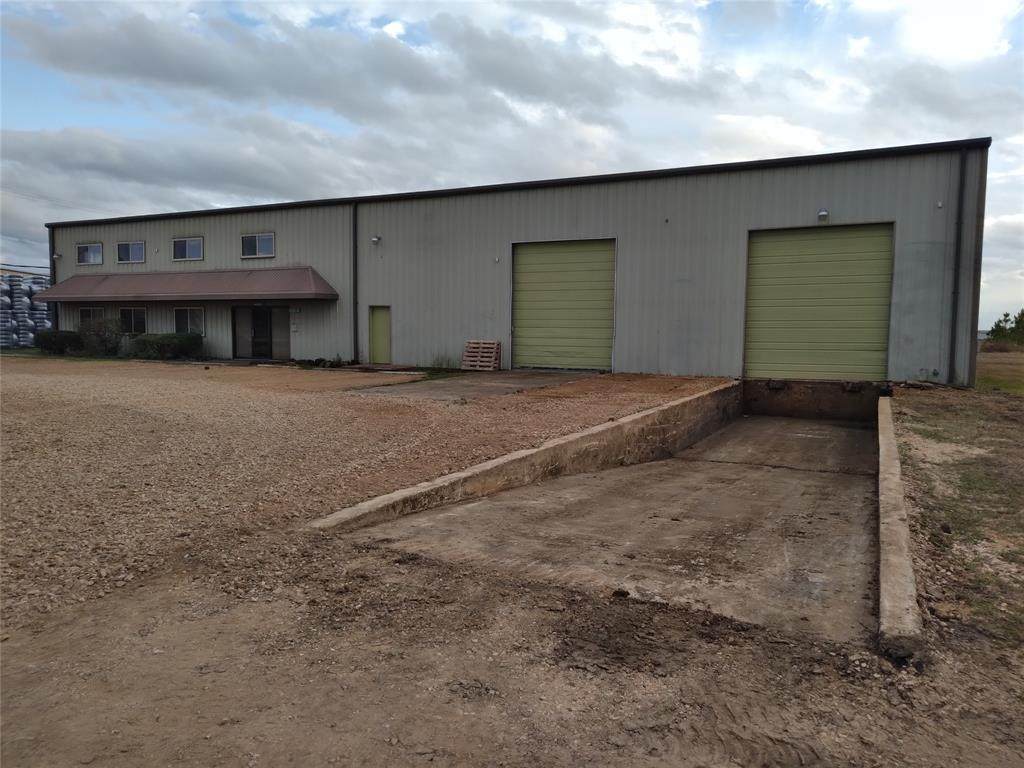 451 Fm 64 - Photo 1