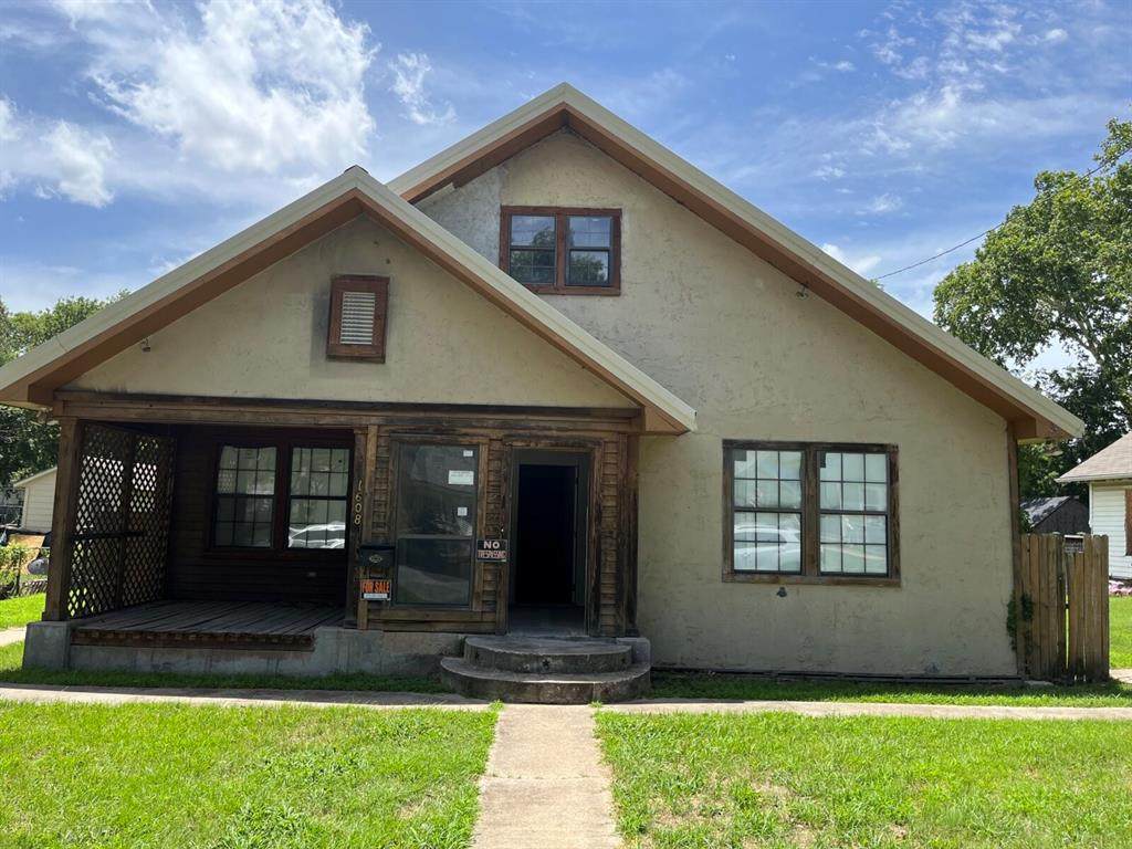 1608 Elm Street - Photo 1