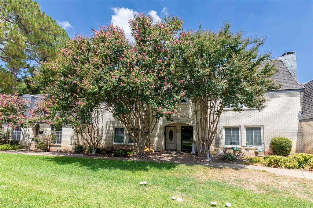 808 Chateau Valee Circle - Photo 1