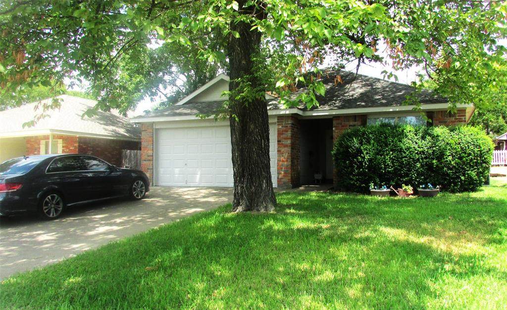 1100 Gaines Street - Photo 1