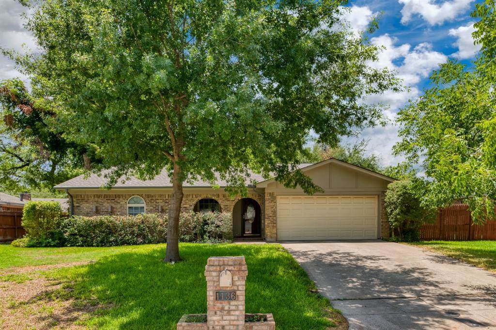 1136 Oak Glen Circle - Photo 1