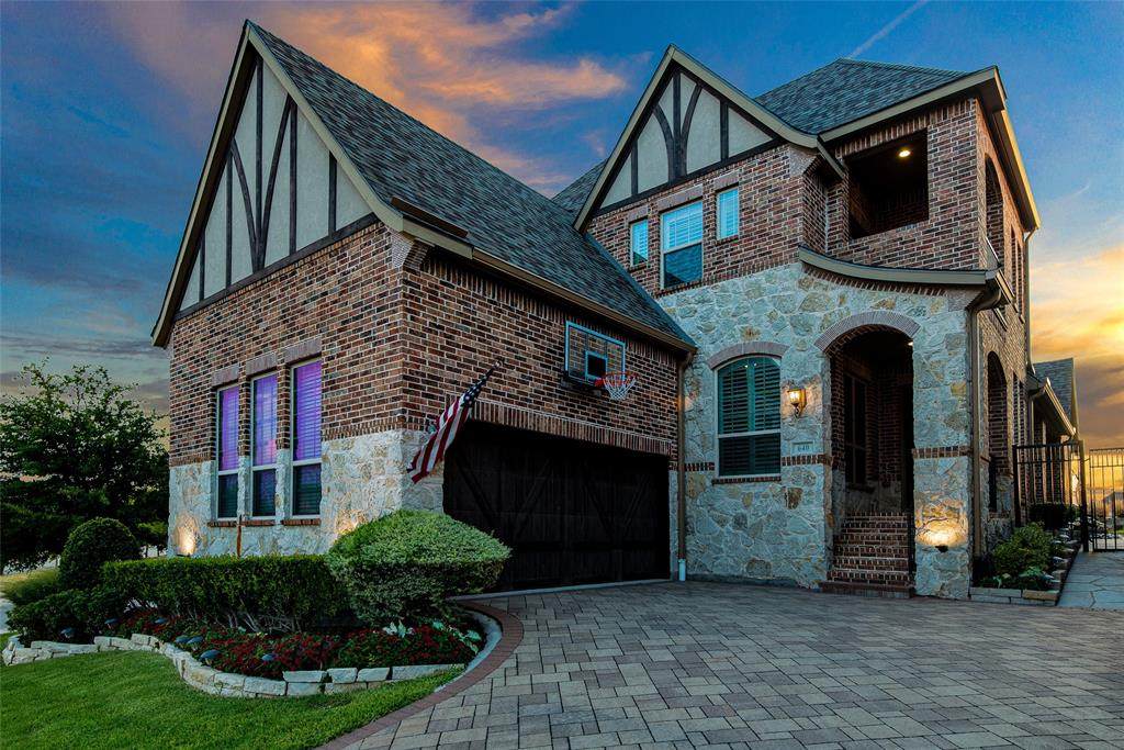 640 The Lakes Boulevard - Photo 1