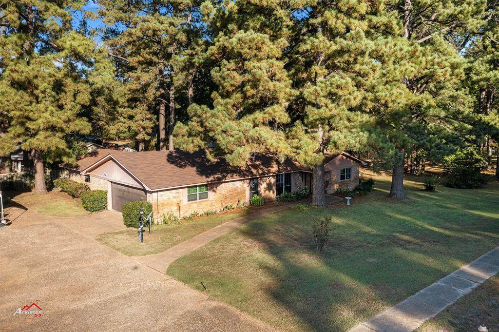 817 Spruce Street - Photo 1