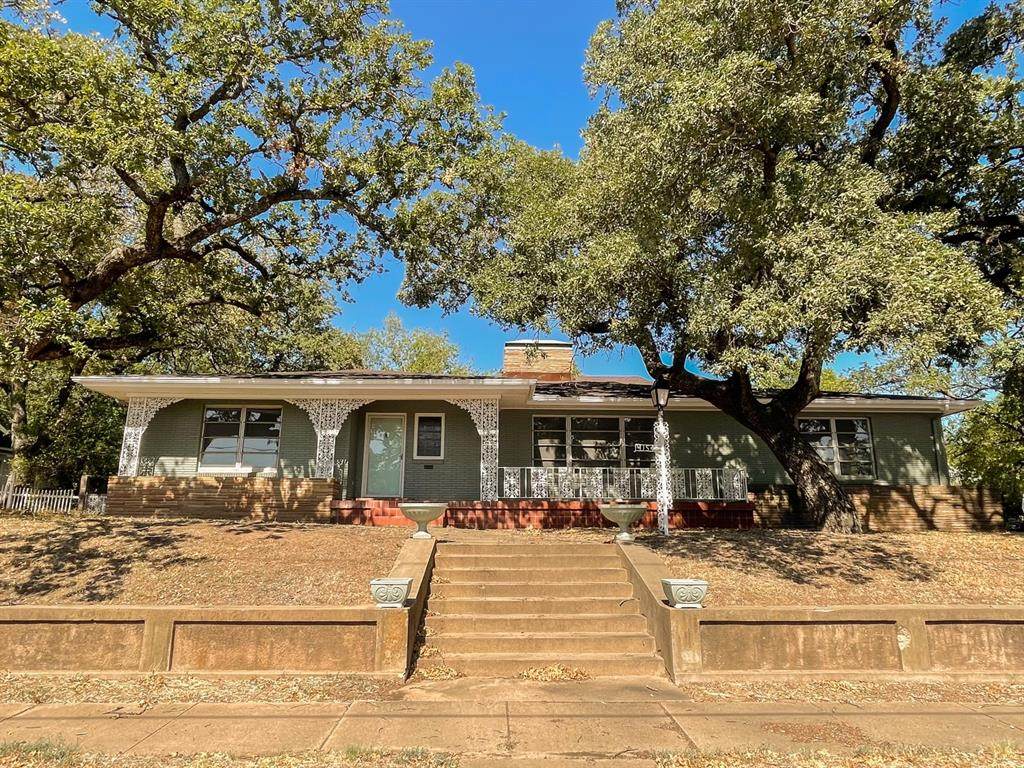 415 4th Avenue - Photo 1