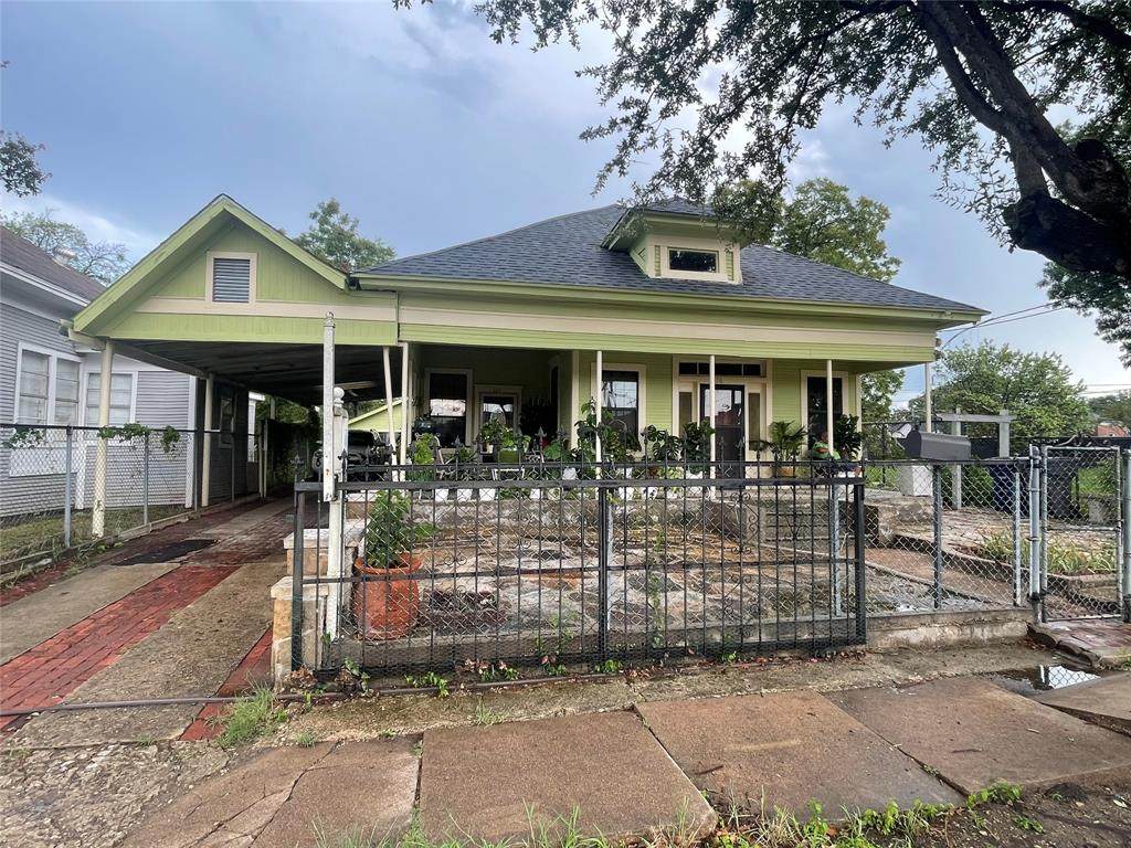 524 7th Street - Photo 1