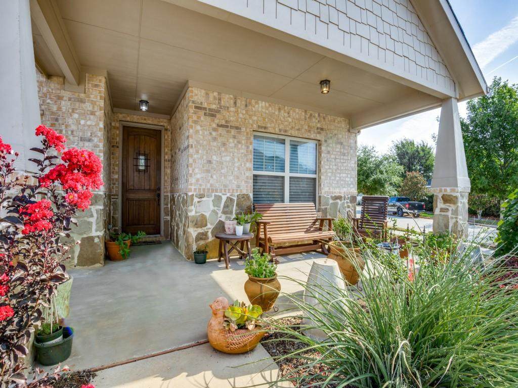 837 Hayden Lane - Photo 1