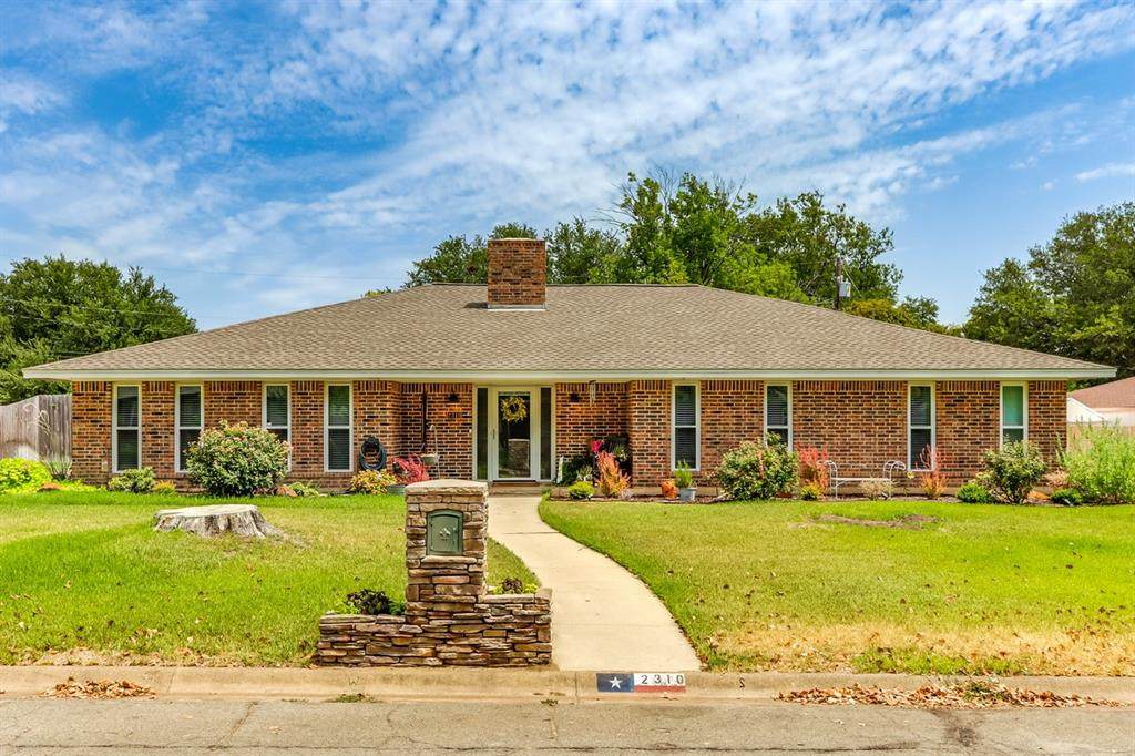 2310 Royal Acres Drive - Photo 1