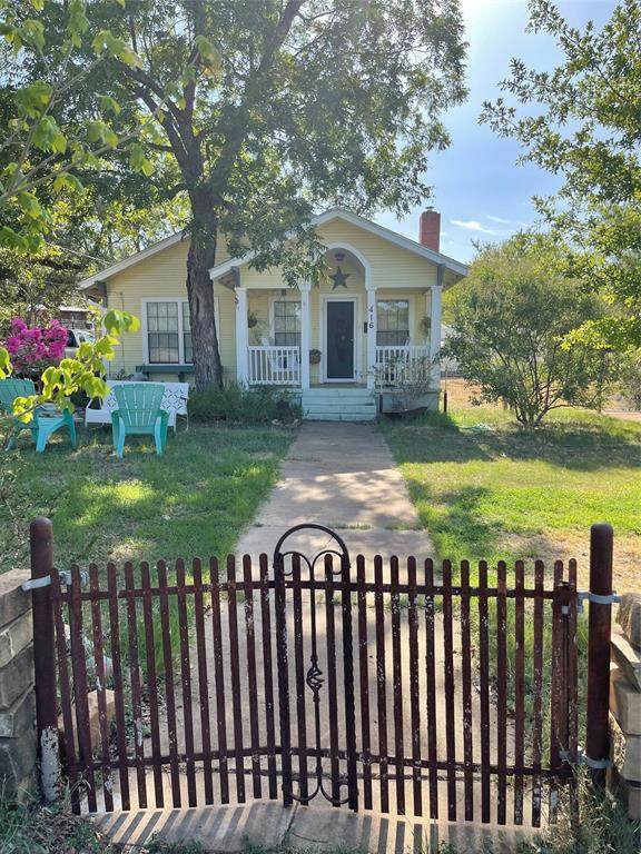 416 Moody - Photo 1